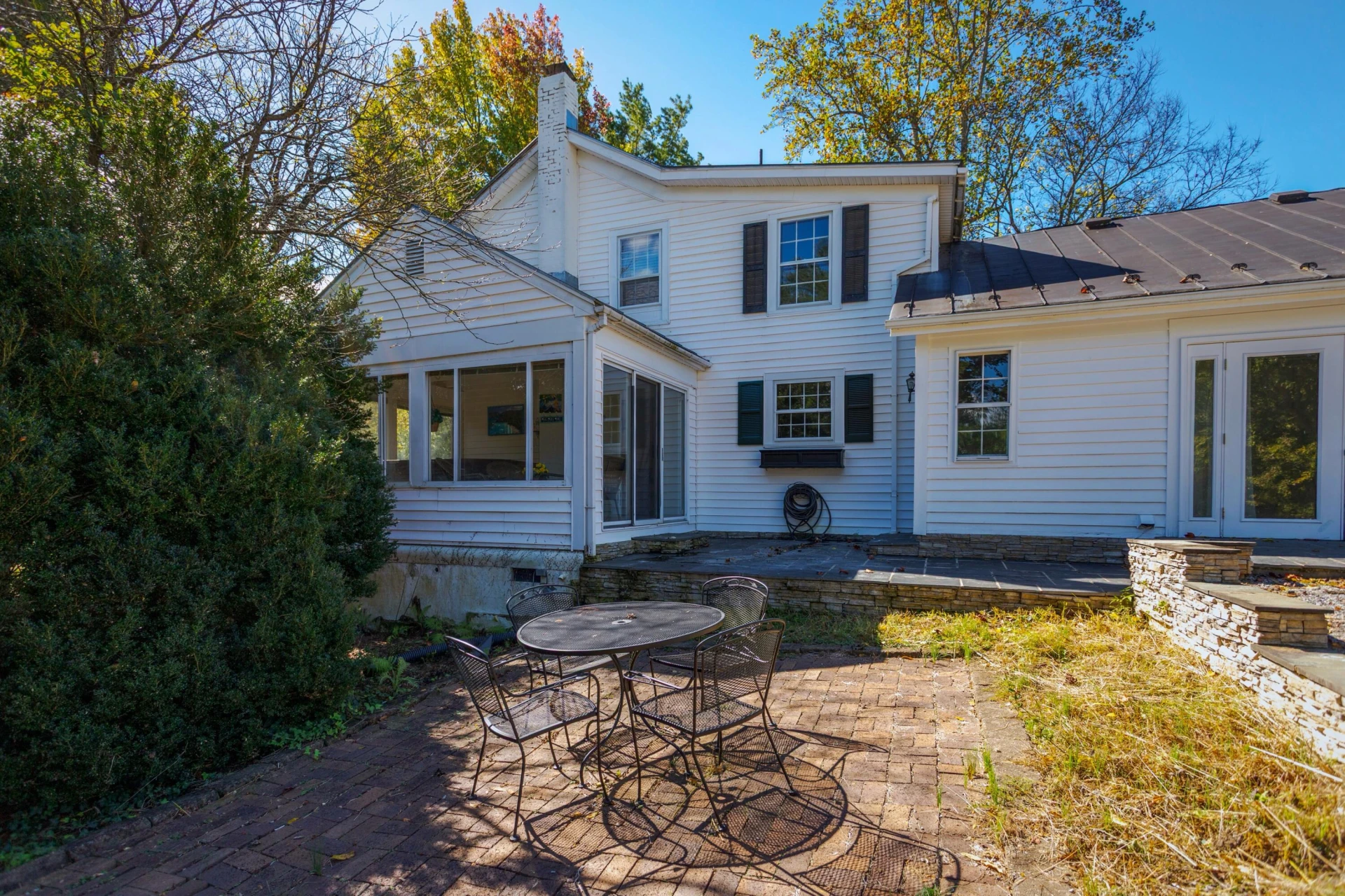 401 Enfield Rd - Photo 33