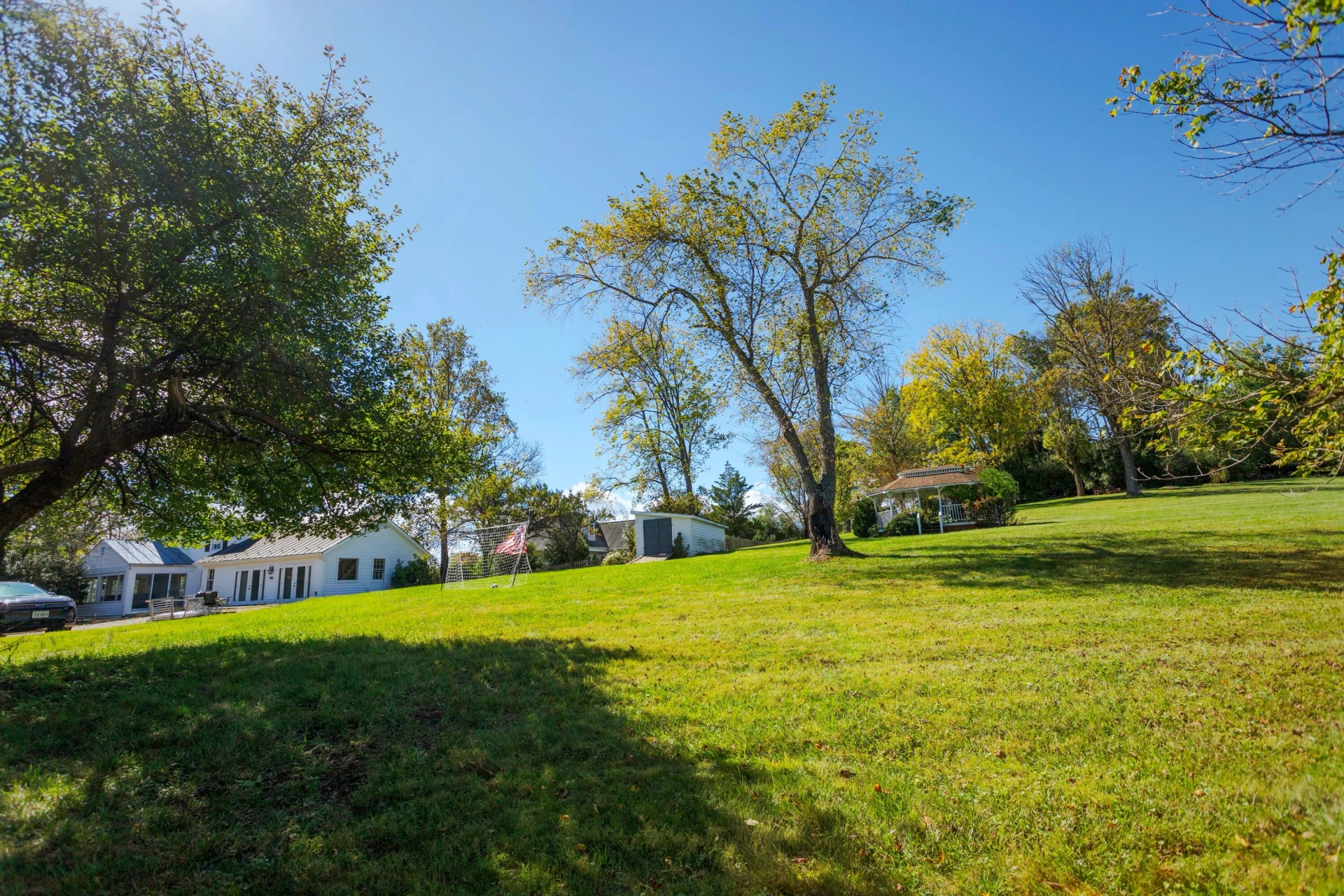 401 Enfield Rd - Photo 36