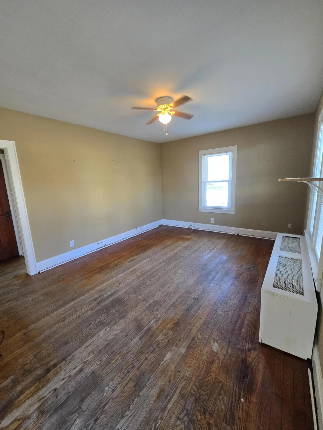 1023 Acacia Ave - Photo 2
