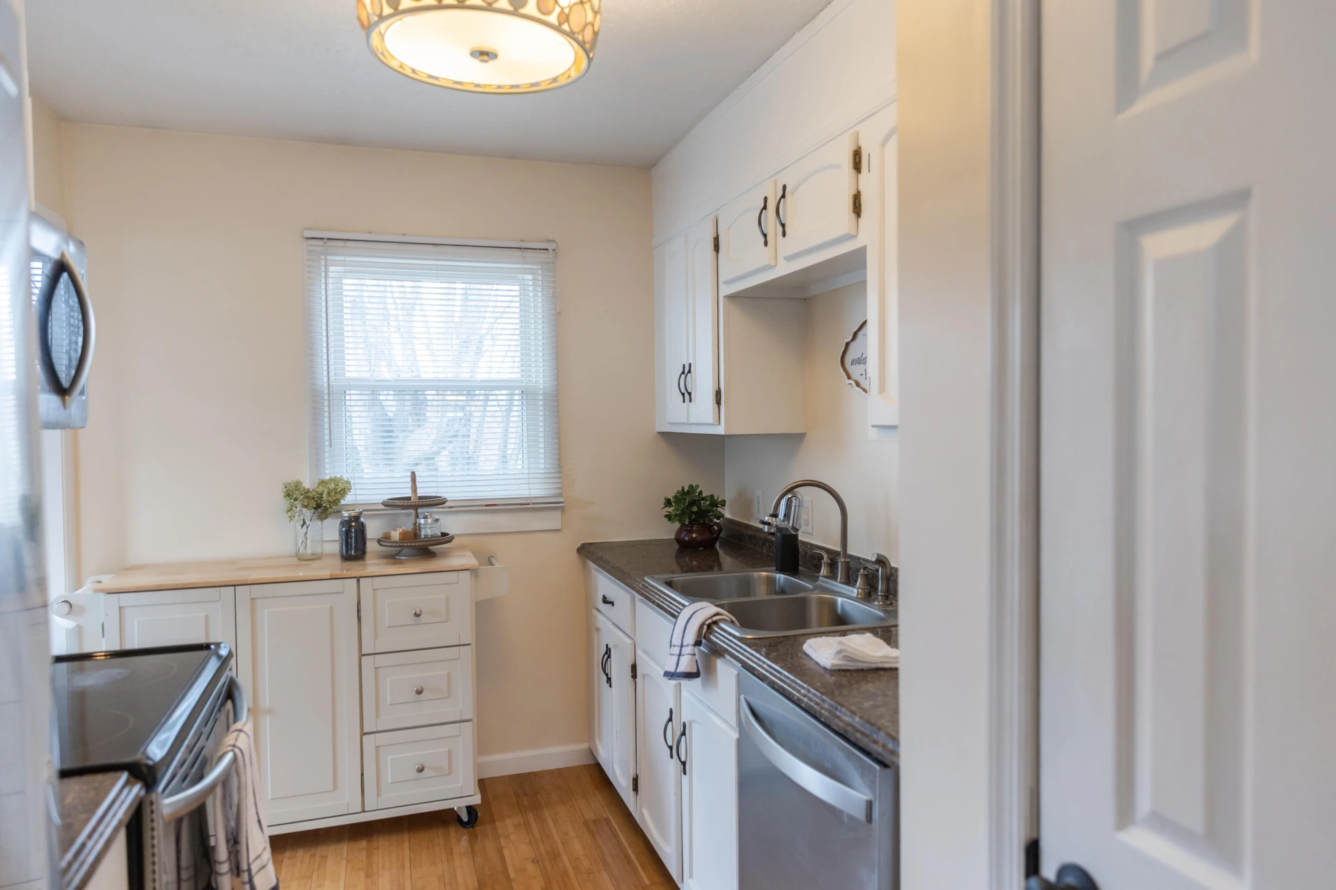 303 Summit St - Photo 15