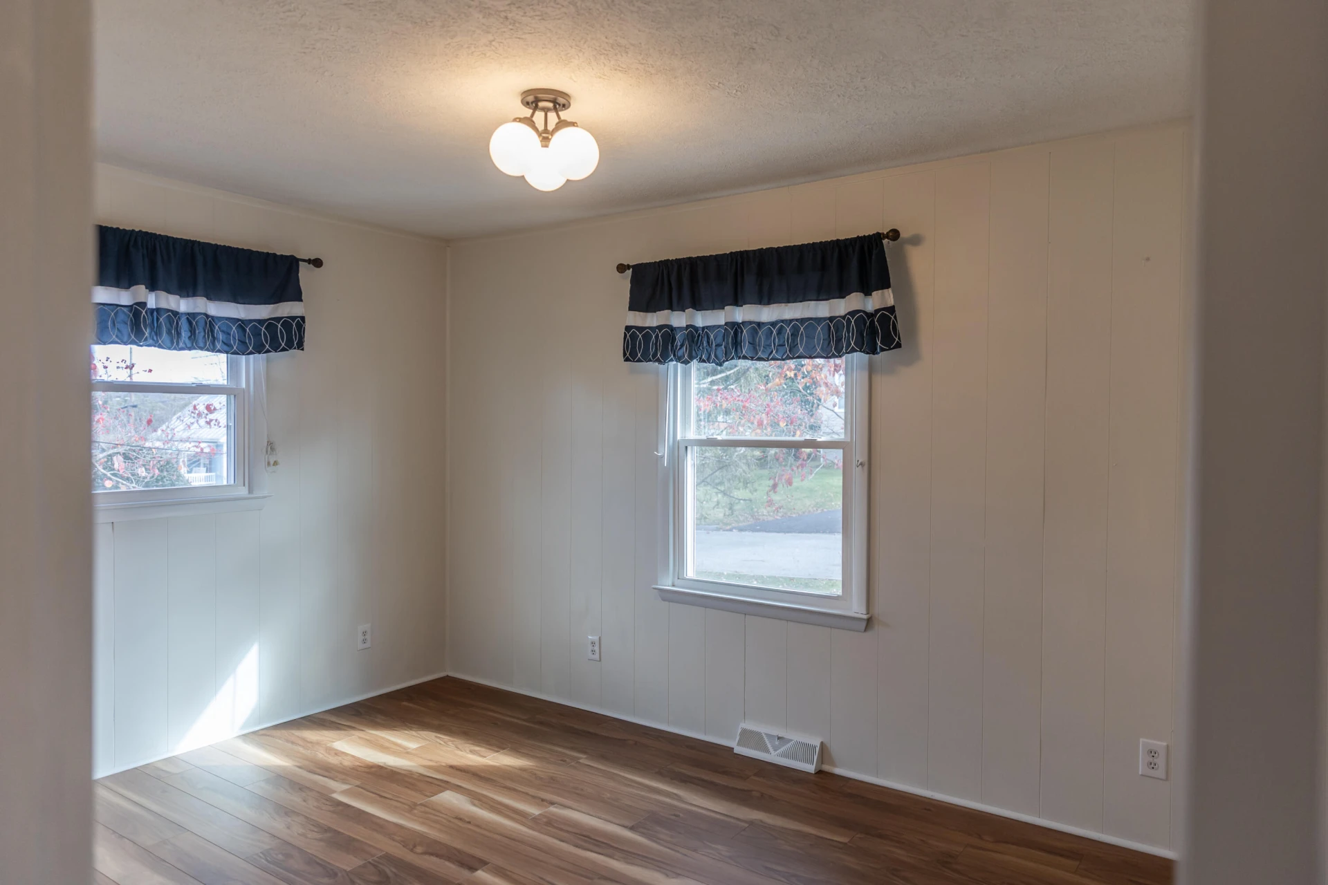 303 Summit St - Photo 17