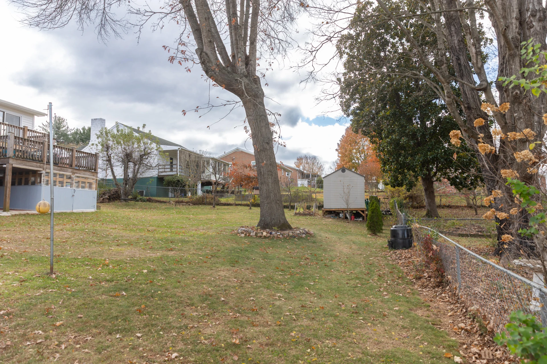 303 Summit St - Photo 37