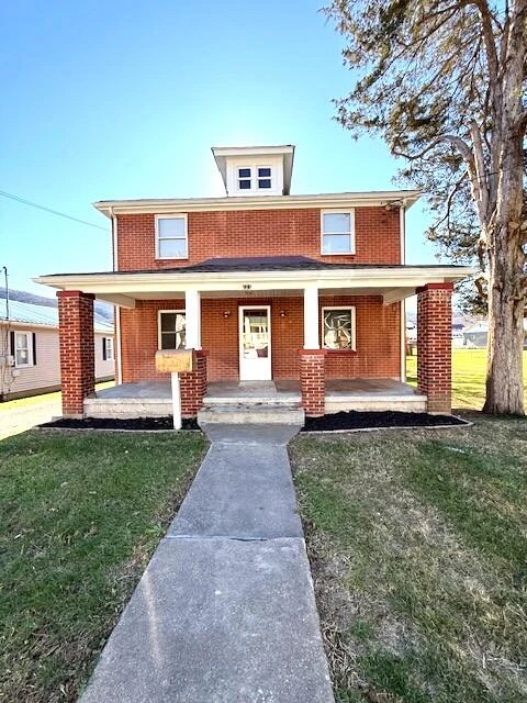 221 E Parrish St