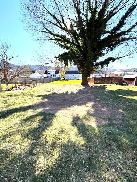 221 E Parrish St - Photo 18