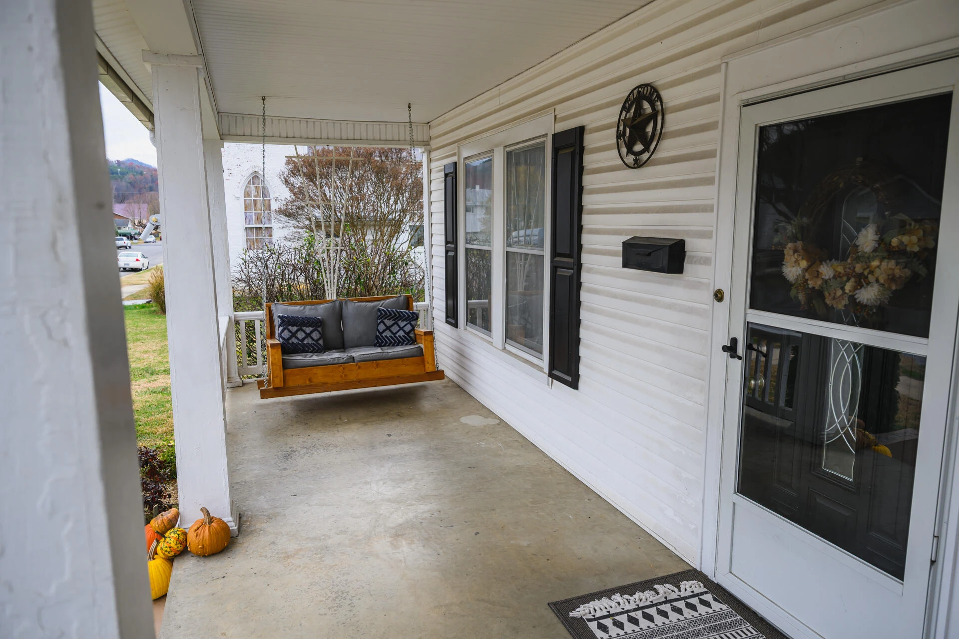 1877 Chestnut Ave - Photo 5