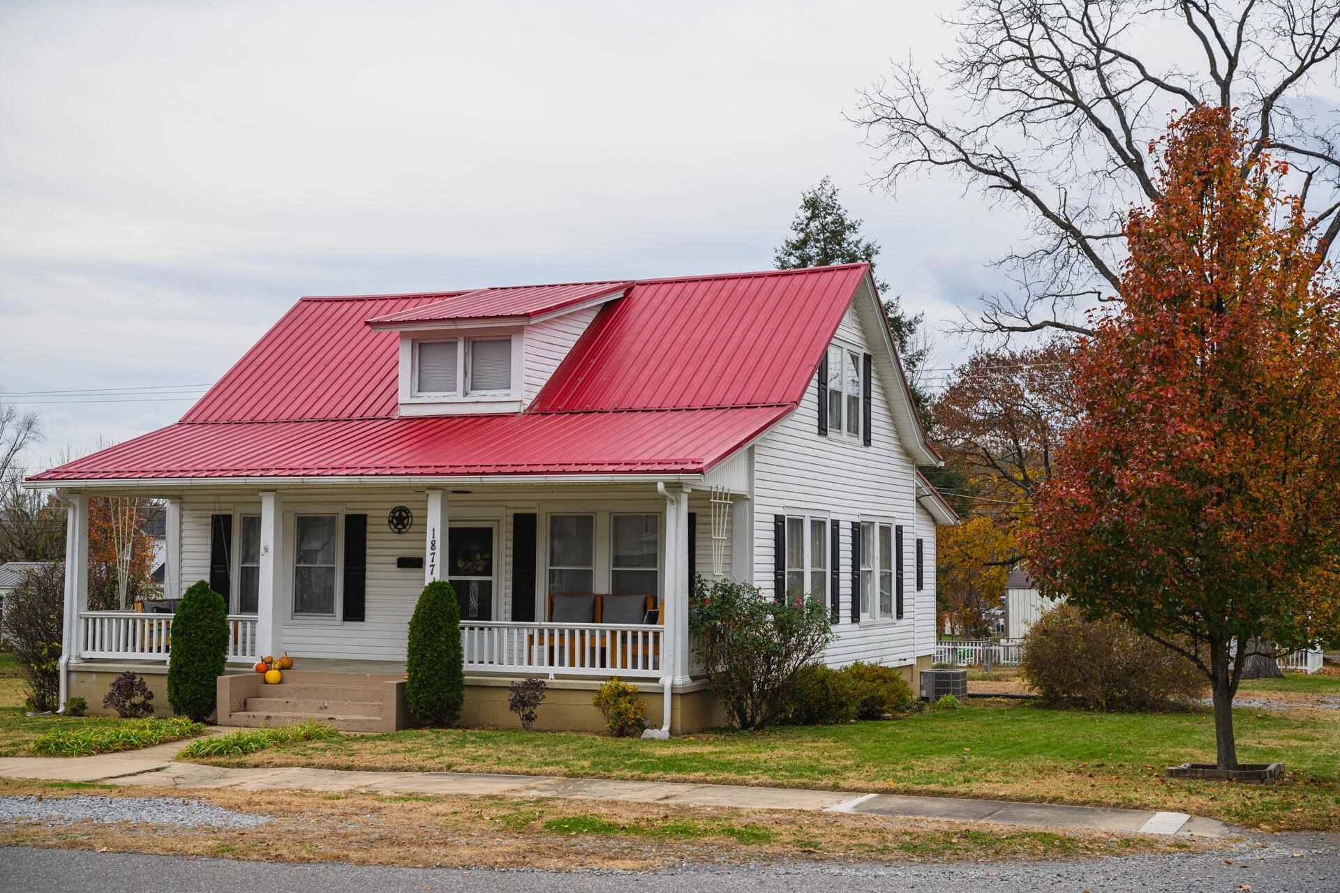 1877 Chestnut Ave - Photo 6