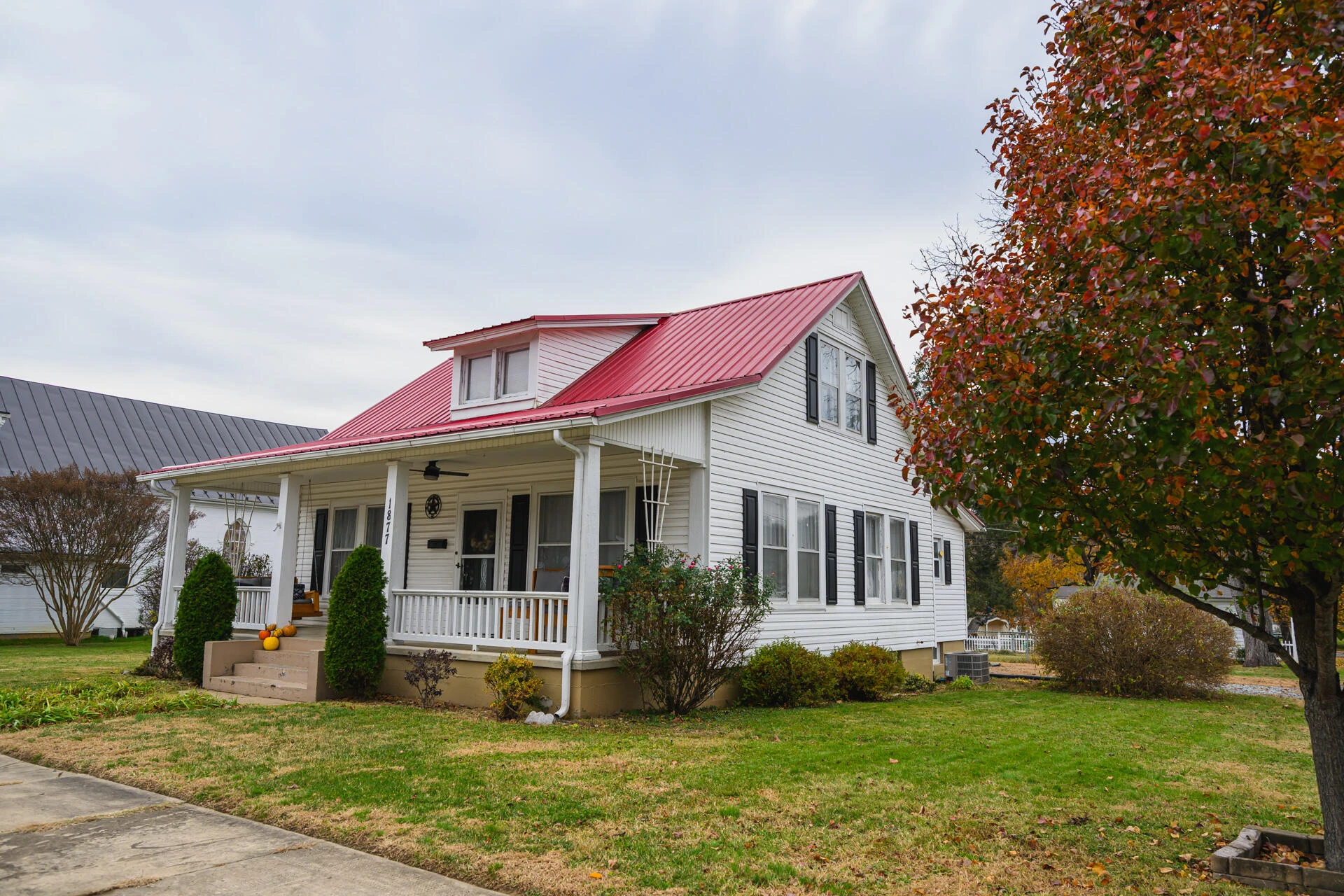 1877 Chestnut Ave - Photo 7