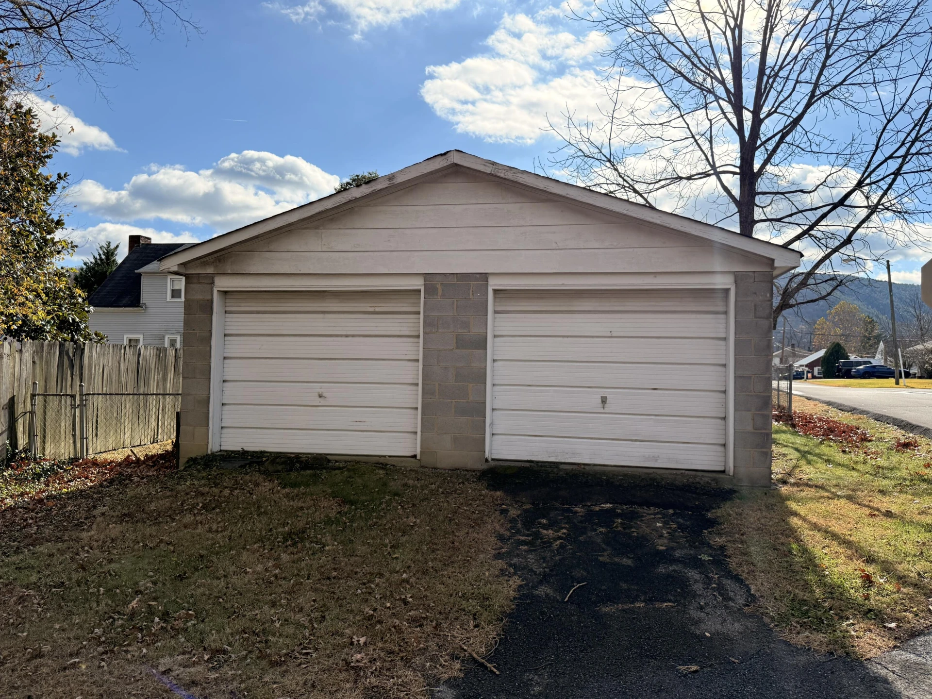 1400 Woodlawn St - Photo 11