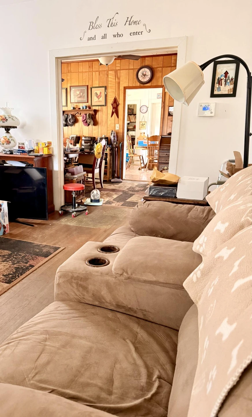 1400 Woodlawn St - Photo 2