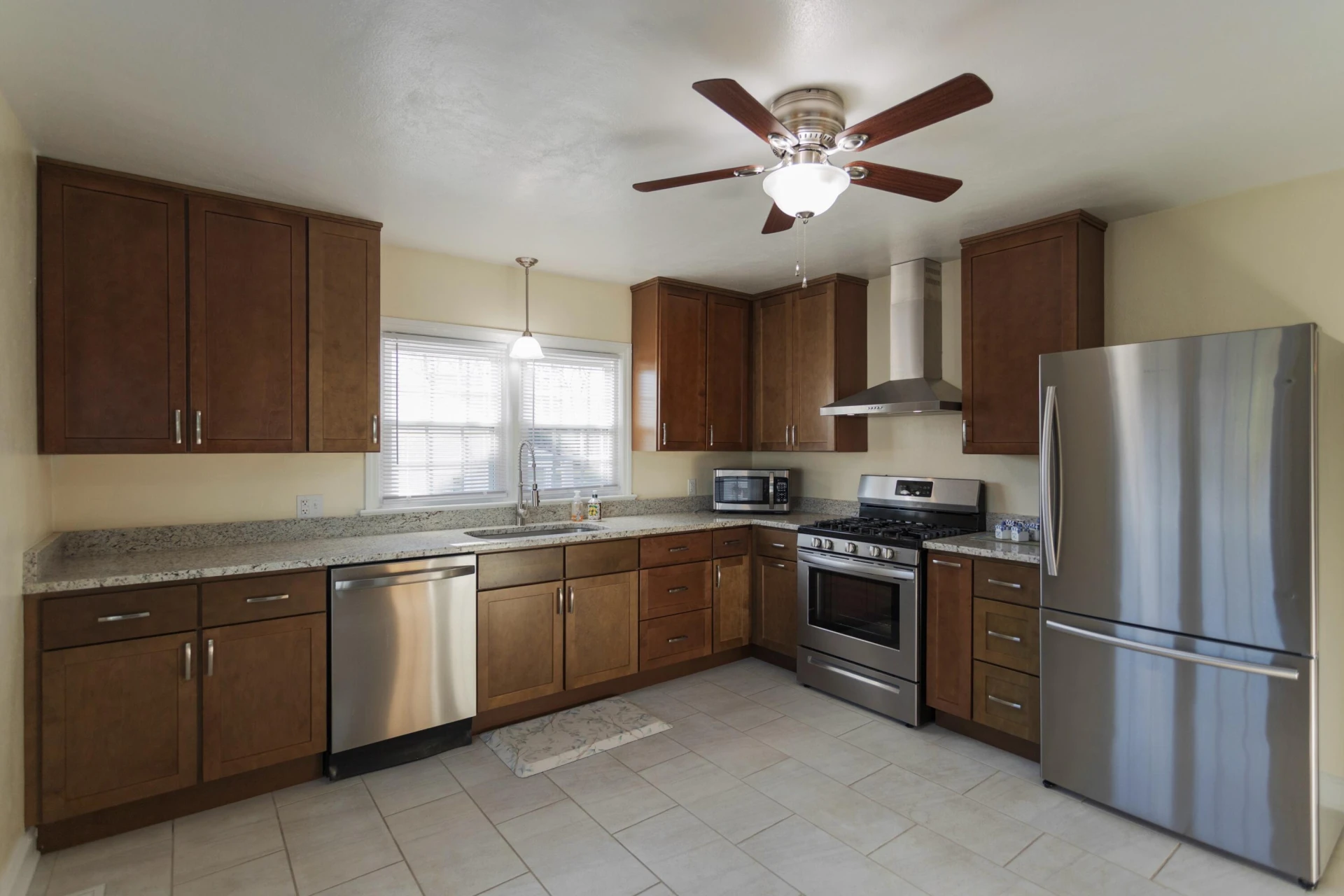 905 Thornhill Rd - Photo 34
