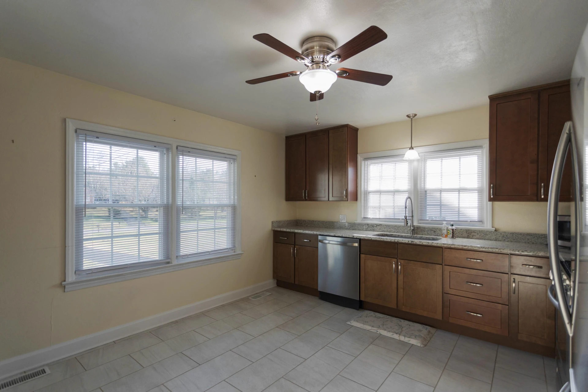 905 Thornhill Rd - Photo 35
