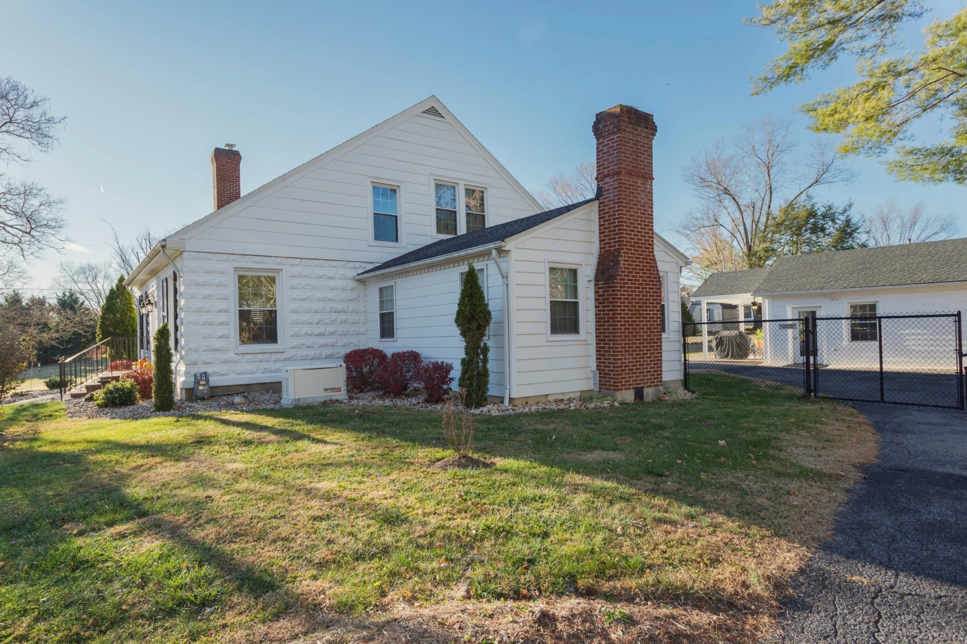 905 Thornhill Rd - Photo 46