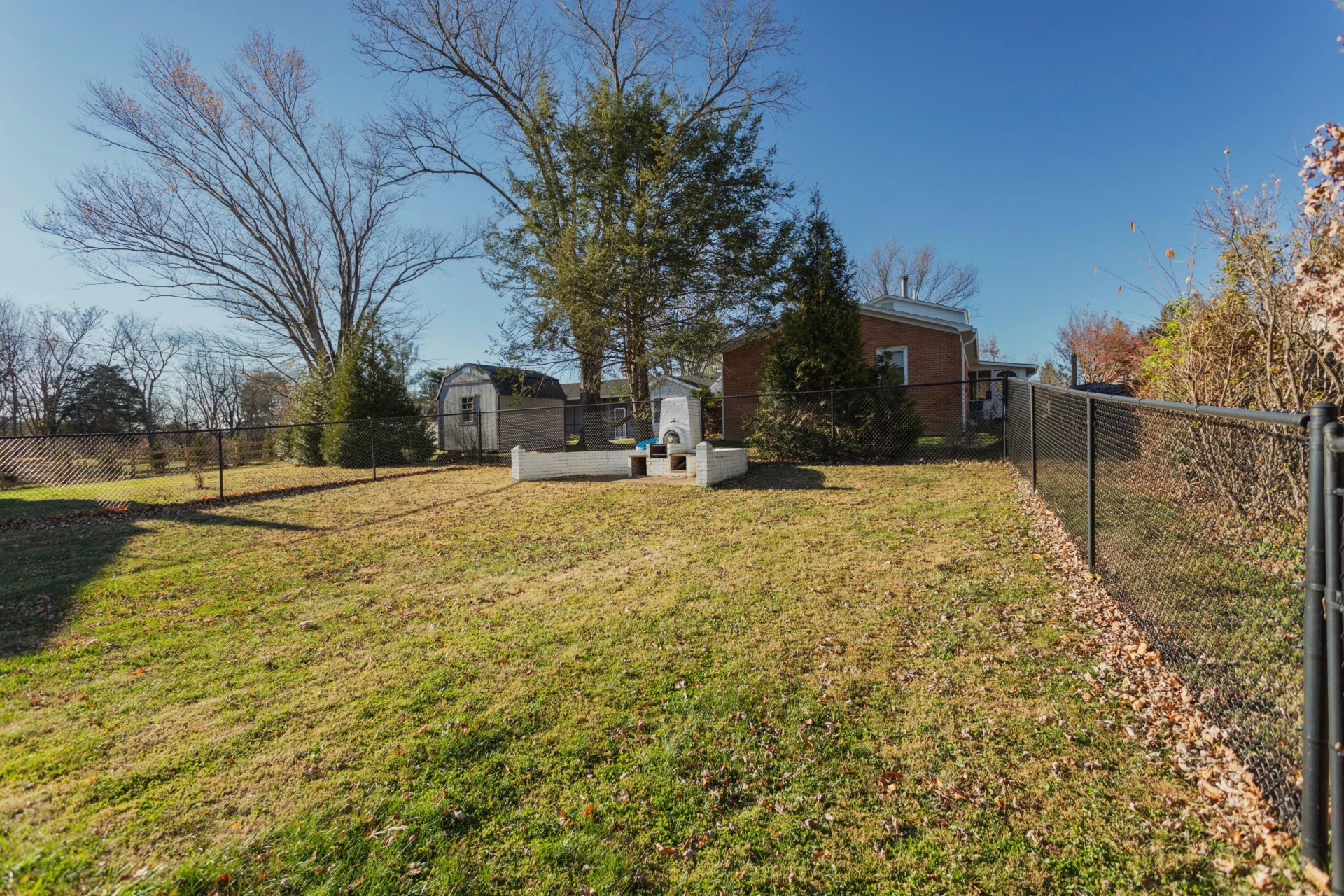 905 Thornhill Rd - Photo 51