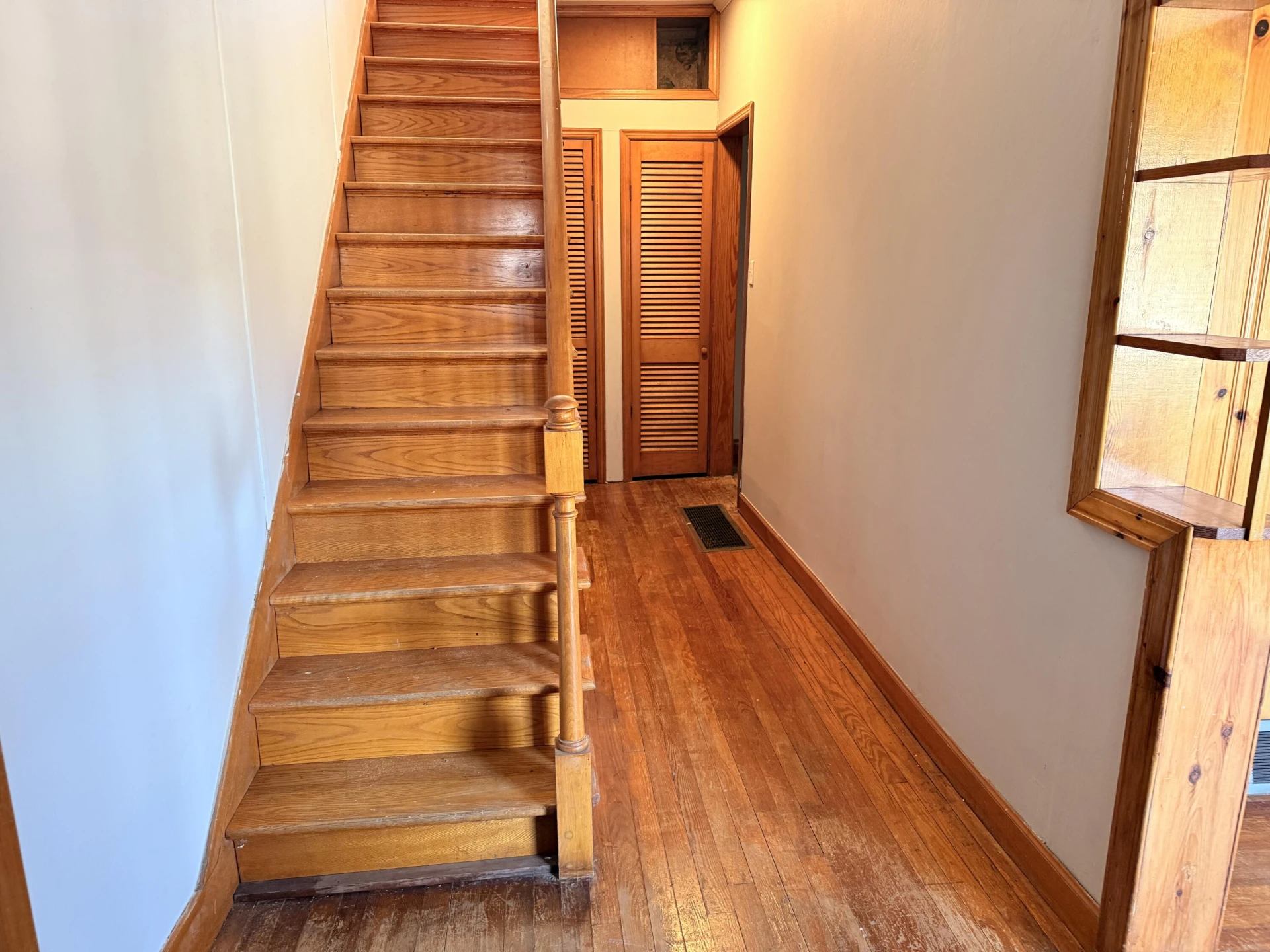 529 Brussels Ave - Photo 3