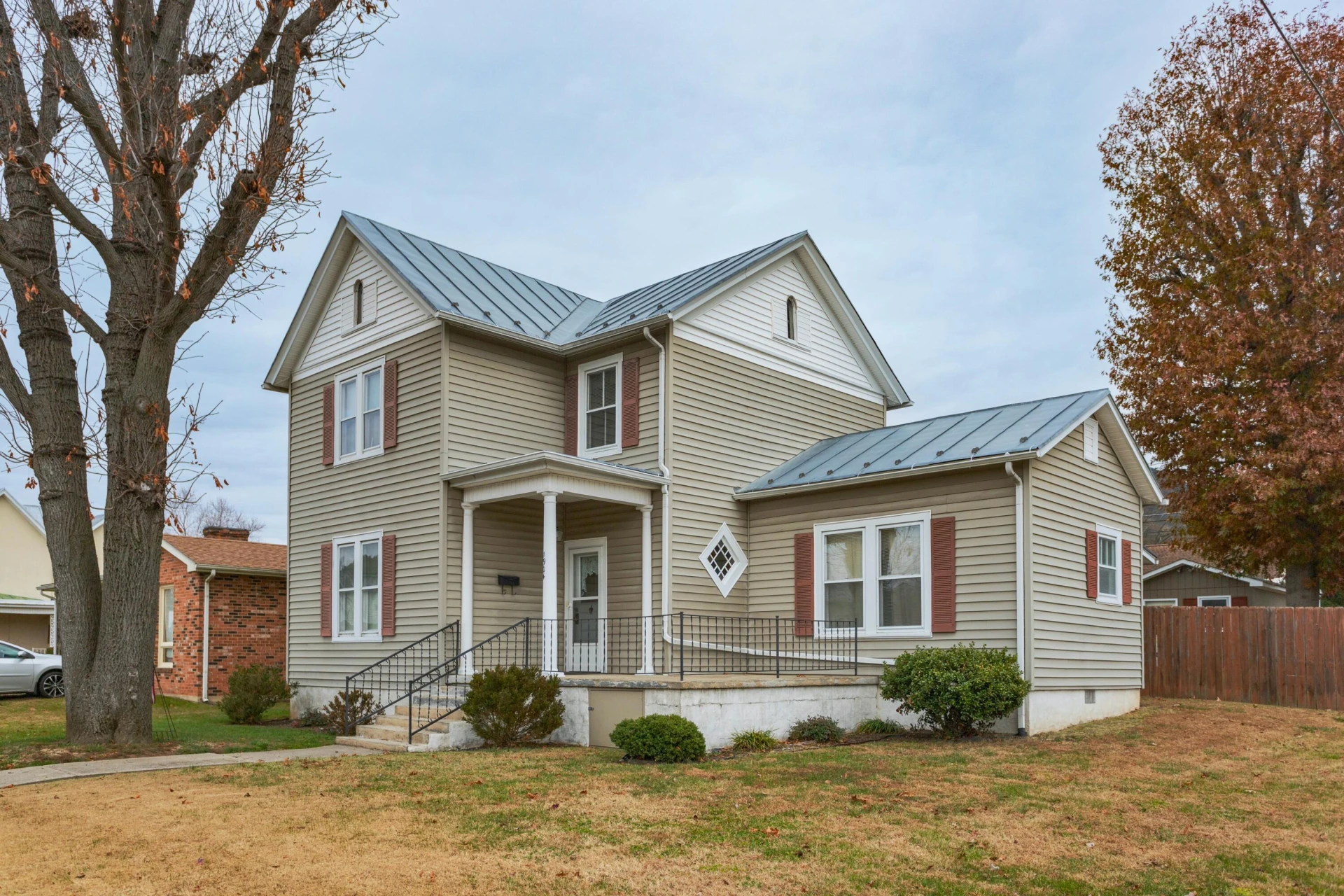 1904 Chestnut Ave - Photo 2