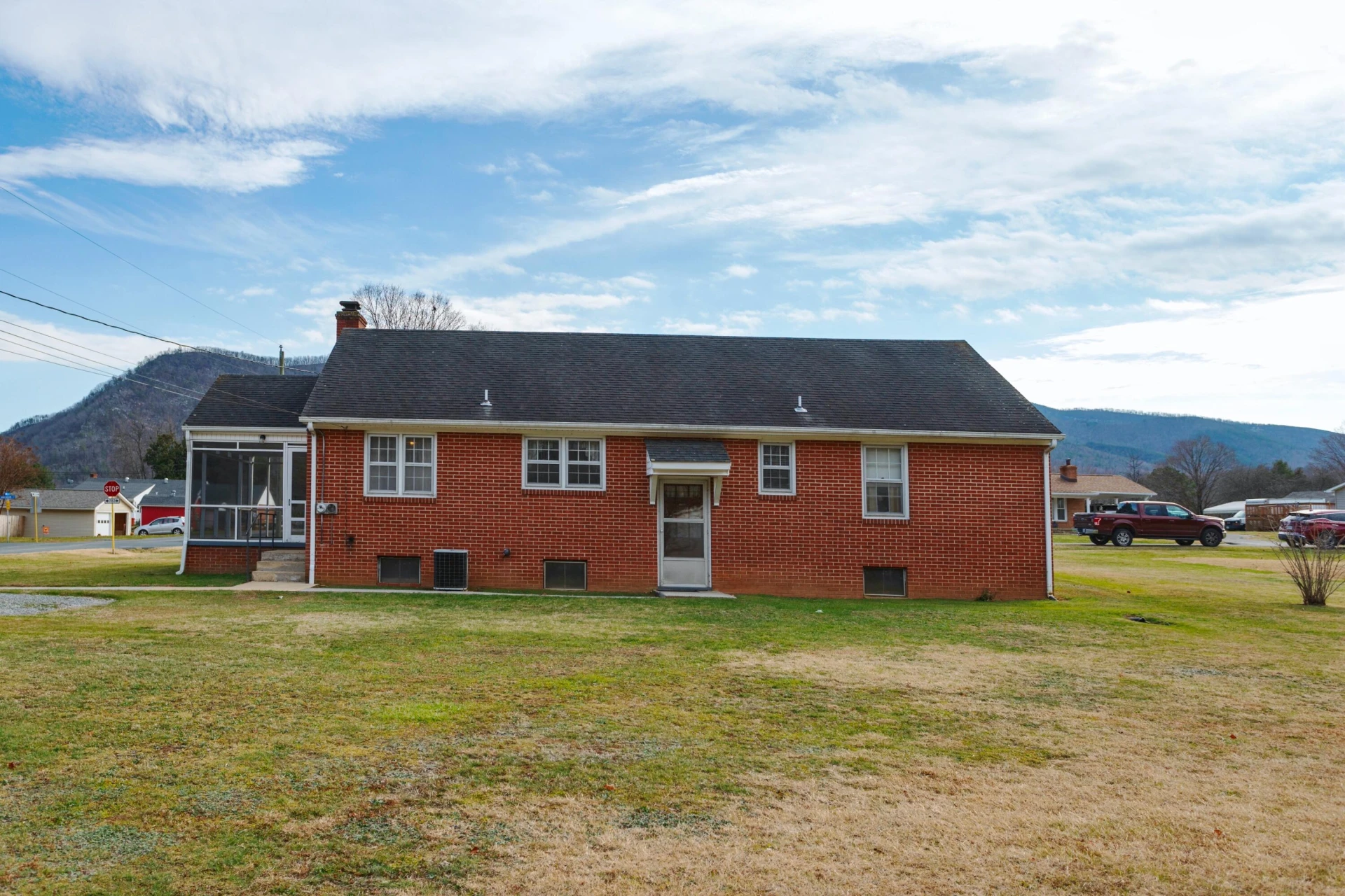 1102 Anderson St - Photo 8