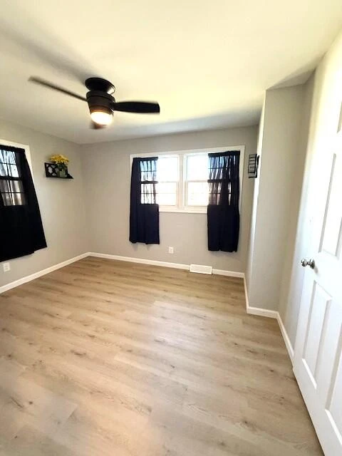 108 1/2 S Craig Ave - Photo 10