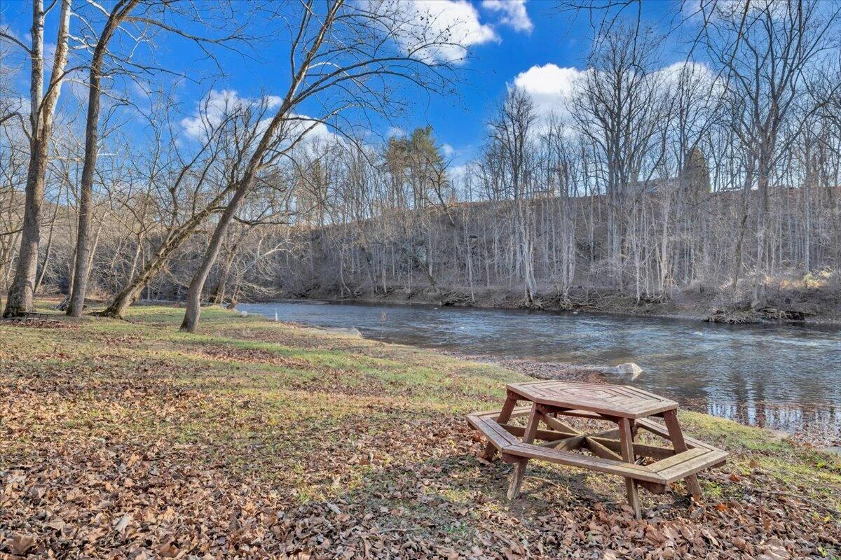 254 River Rd S - Photo 2