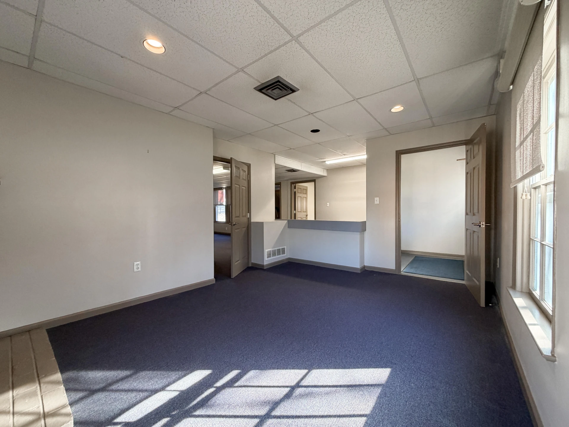 210 E Washington St - Photo 16