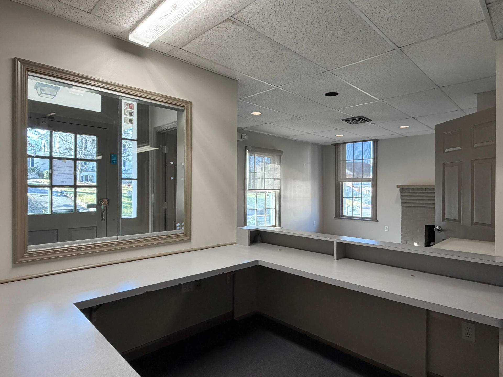 210 E Washington St - Photo 19