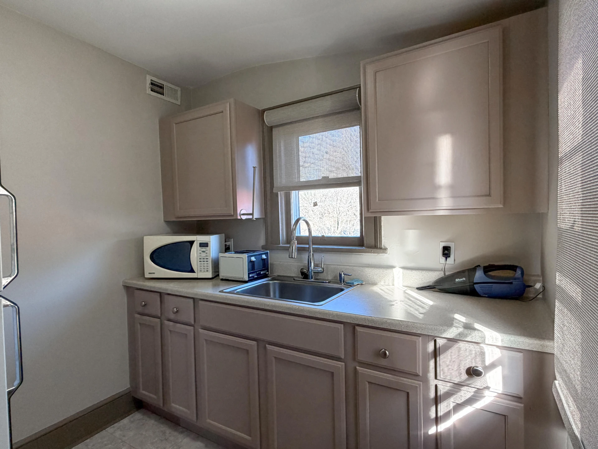 210 E Washington St - Photo 28