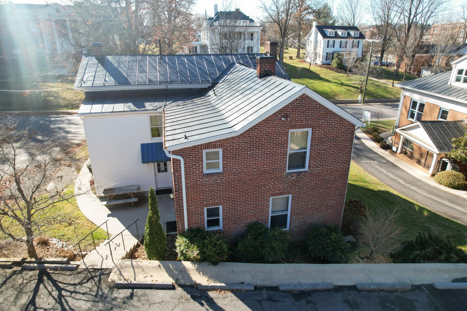 210 E Washington St - Photo 6