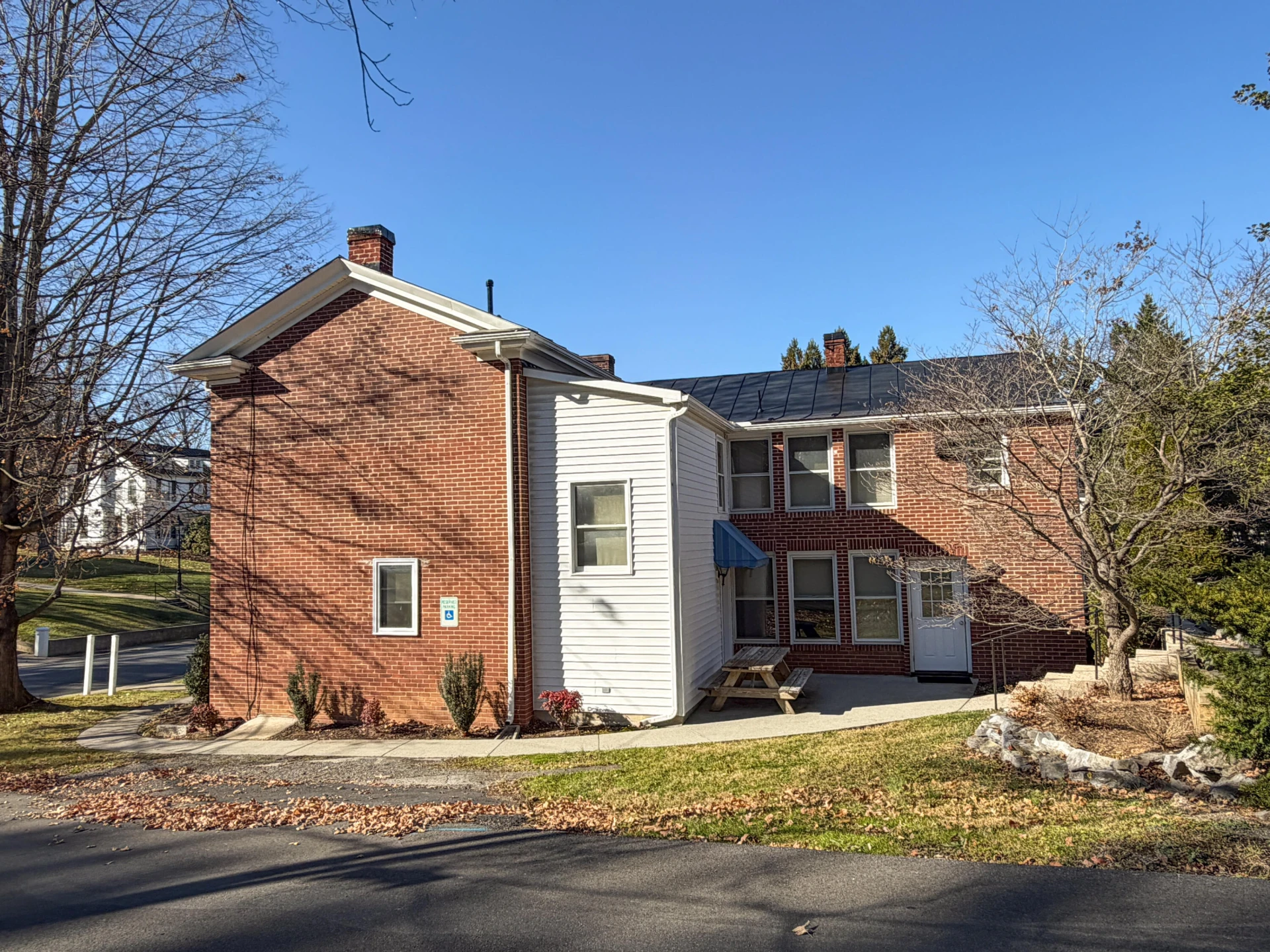 210 E Washington St - Photo 9