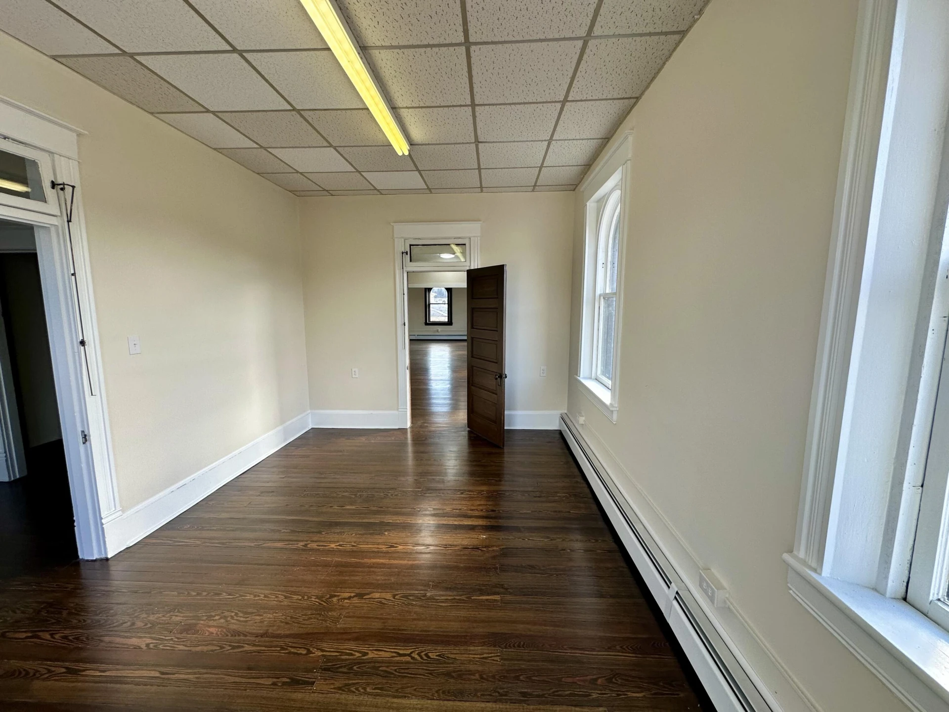 201 N Court Ave - Photo 32