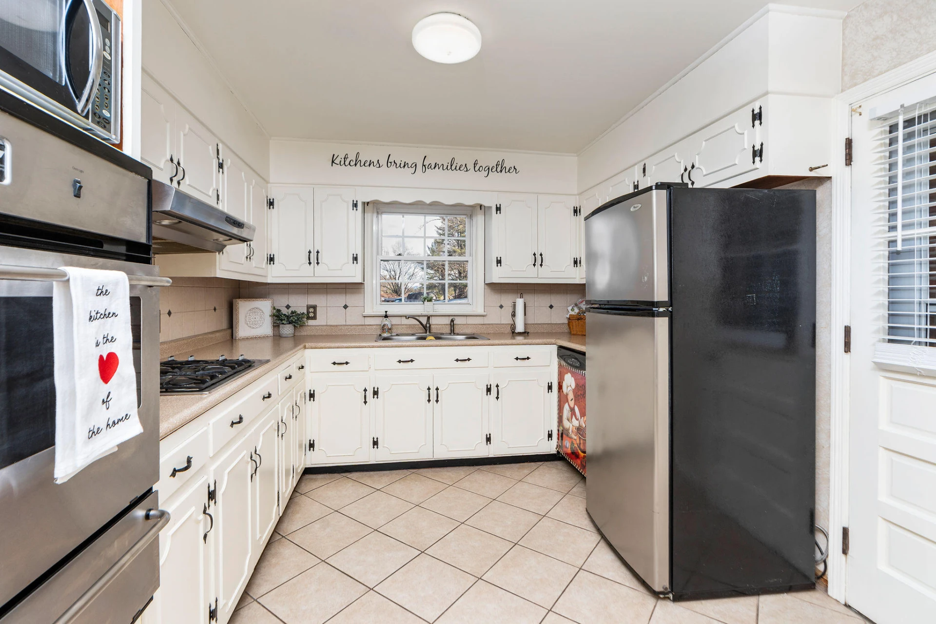 2 McCormick St - Photo 8