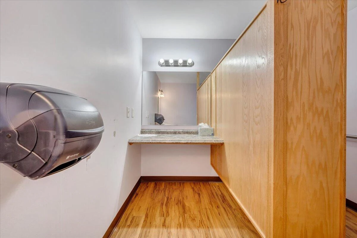 418 N Beverly Ave - Photo 33