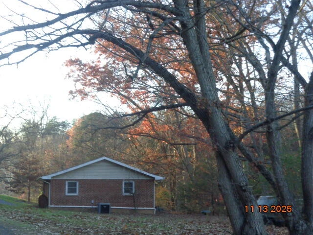 47 Burch Hill Dr - Photo 2