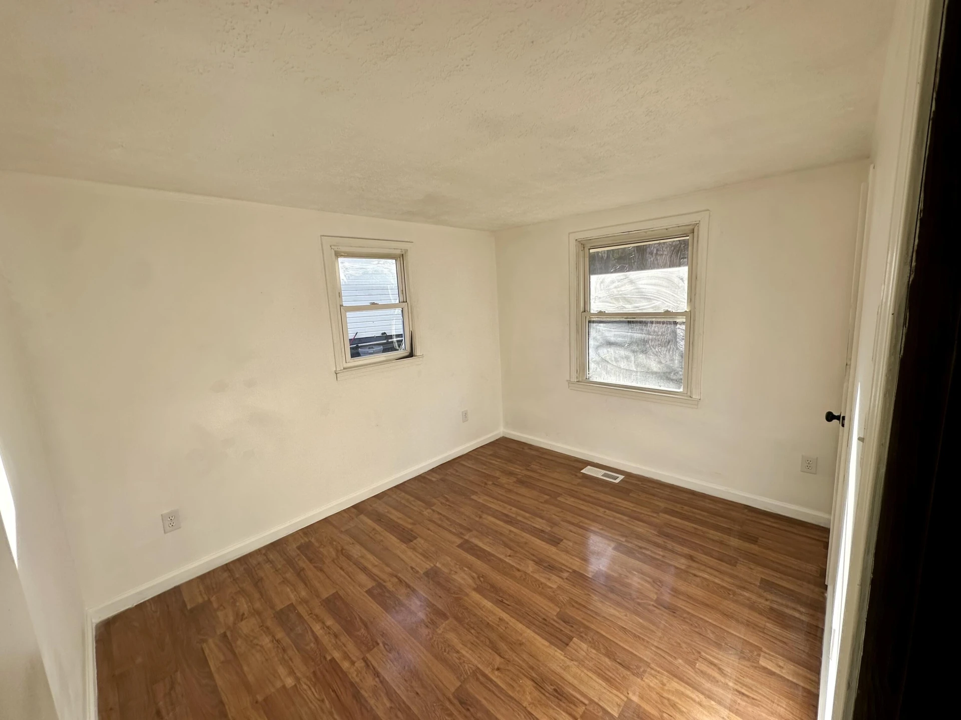 905 E Cypress St - Photo 12