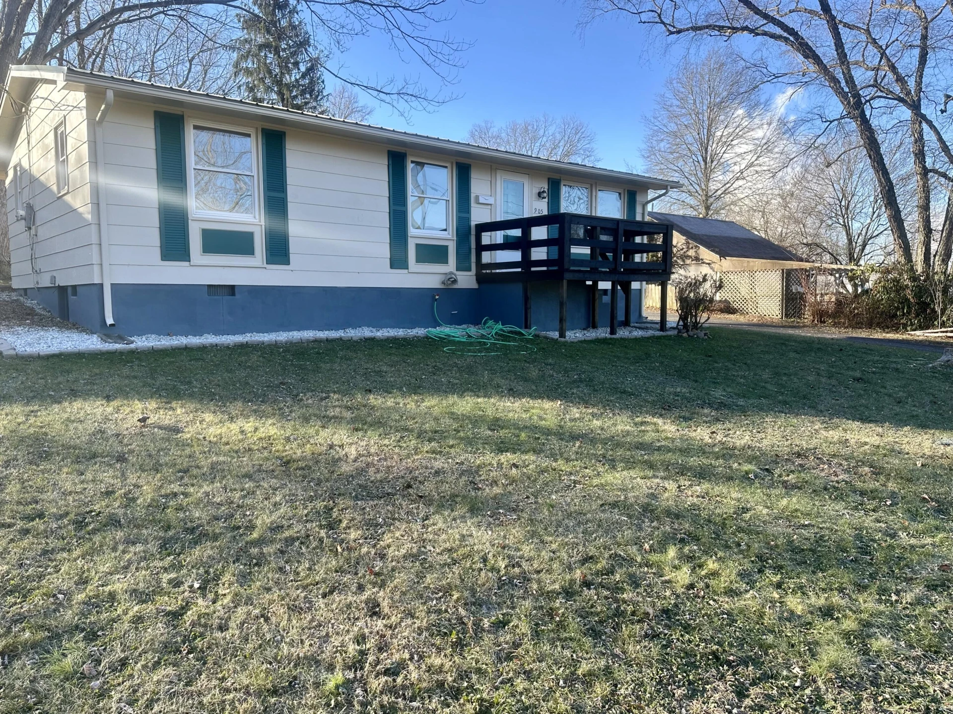 905 E Cypress St - Photo 2