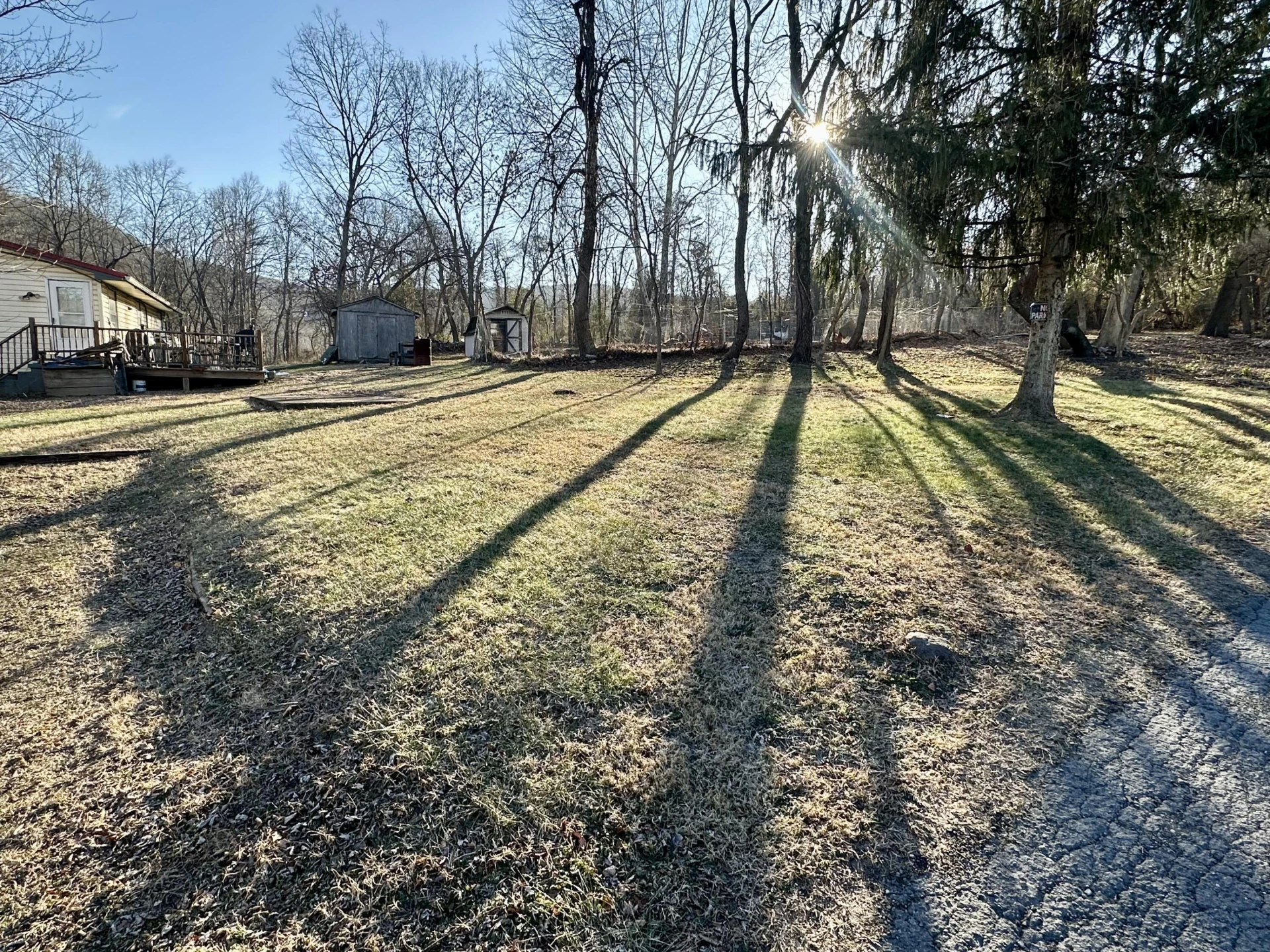 905 E Cypress St - Photo 3