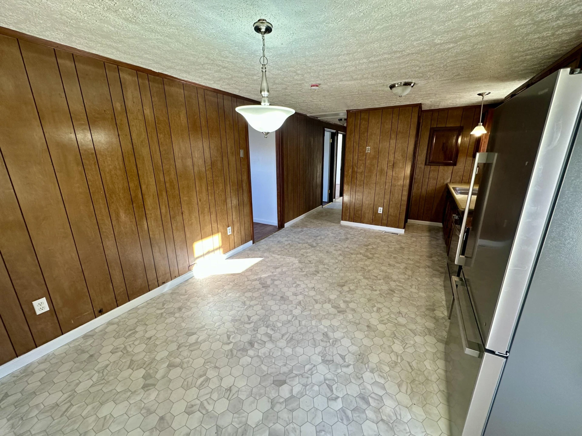 905 E Cypress St - Photo 5