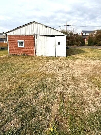 338 E Pine St - Photo 25