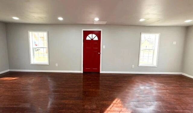 338 E Pine St - Photo 4