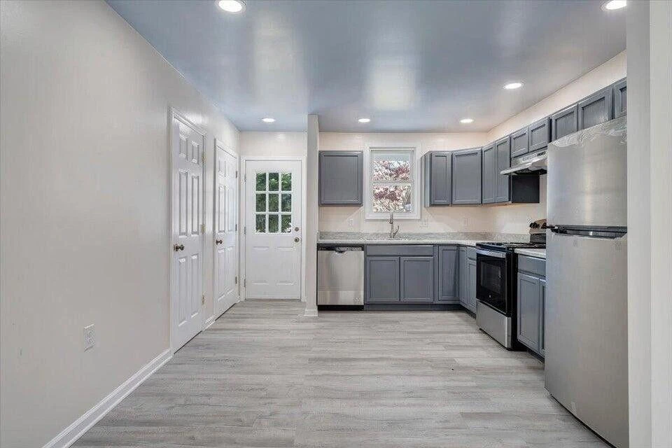 712 Anderson St - Photo 6