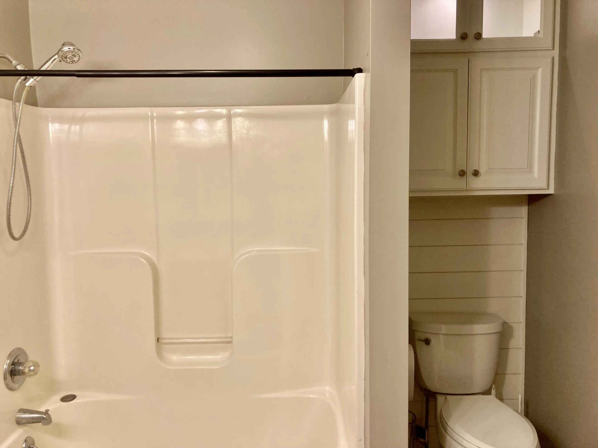 233 E 36 St - Photo 10