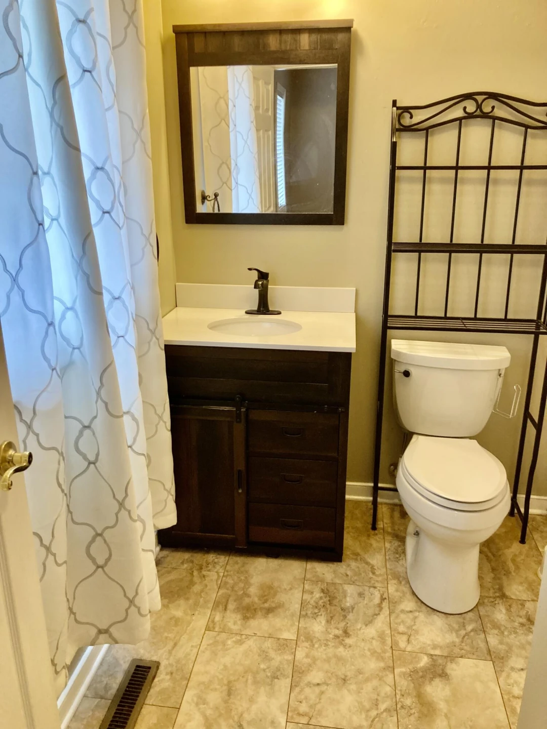 233 E 36 St - Photo 14
