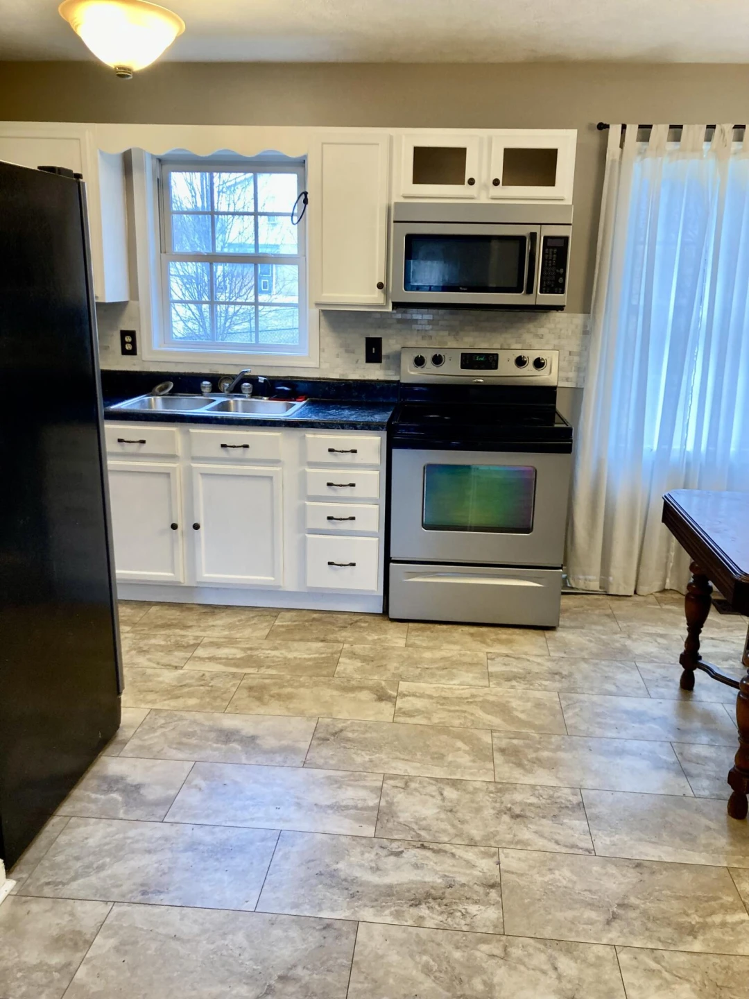 233 E 36 St - Photo 7