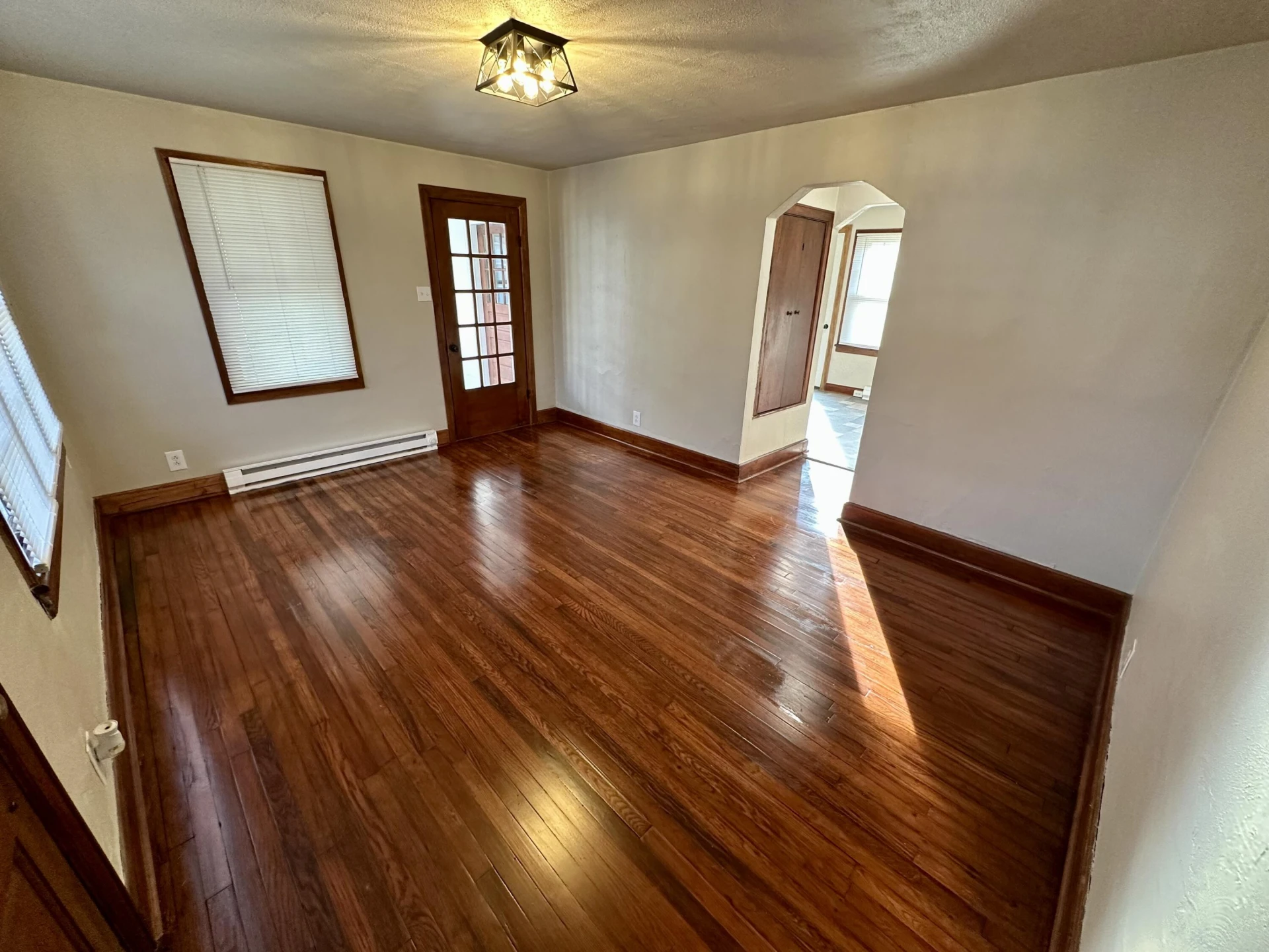 327 E Gordon St - Photo 5
