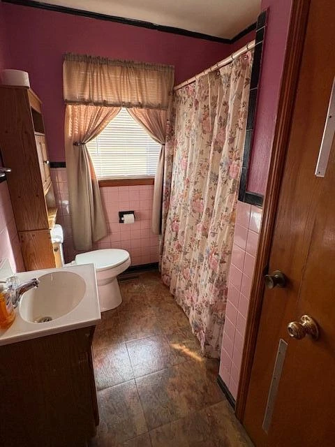 1369 Maple Ave - Photo 6