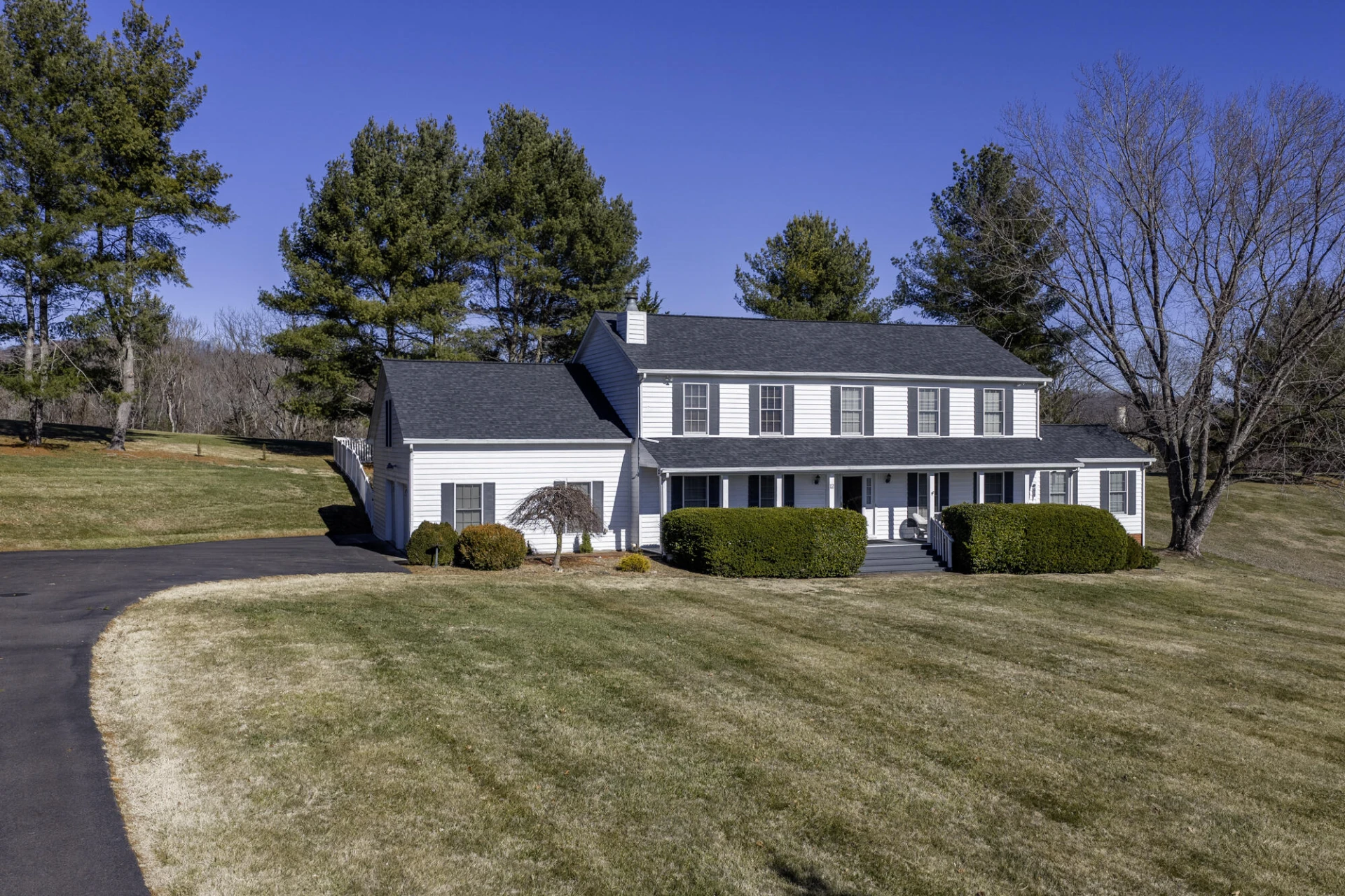 12 Hall Cir
