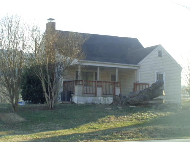 1503 Rockbridge Rd - Photo 2