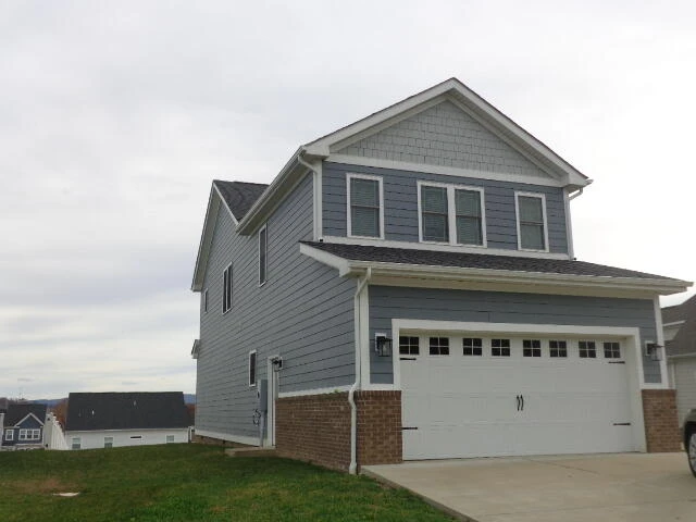 208 Windsor Dr - Photo 2