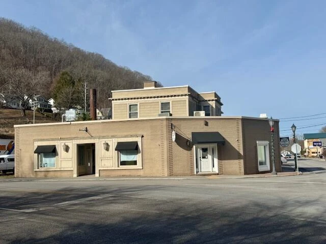 2840 Main St - Photo 2