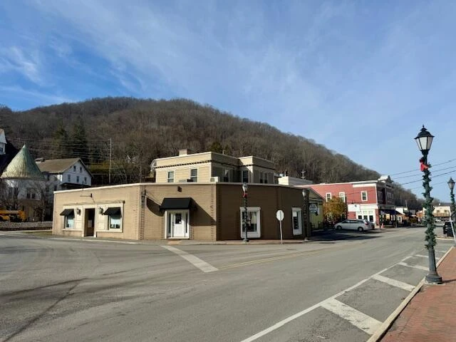 2840 Main St - Photo 3