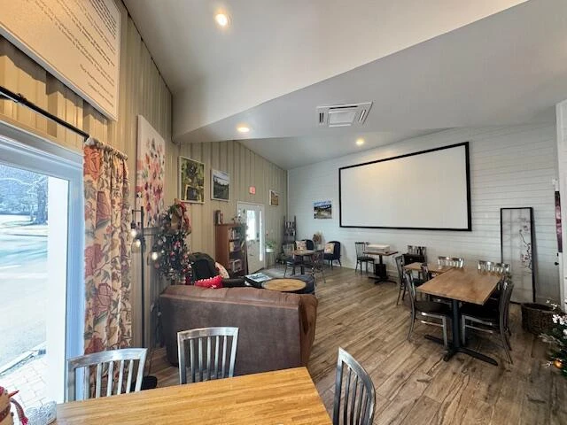2840 Main St - Photo 34