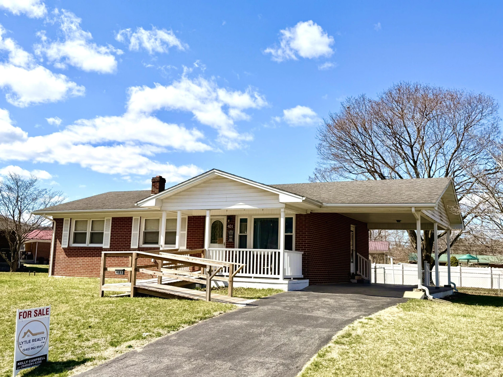 401 Corner Dr